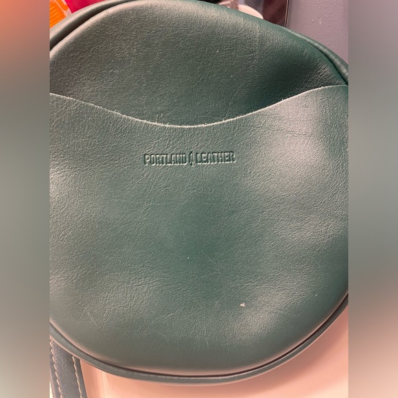 Portland Leather Large Circle Crossbody Green - Picture 5 of 6